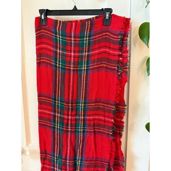 Old Navy, one size red plaid scarf - Picture 7 of 8
